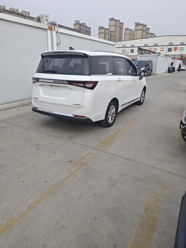 Wuling Jiachen