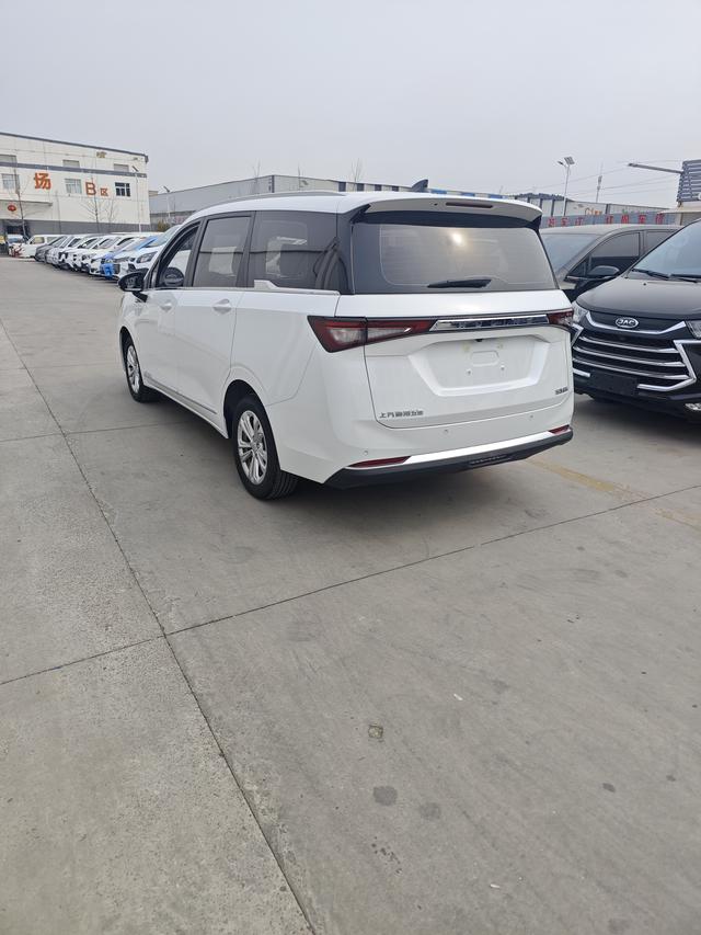 Wuling Jiachen