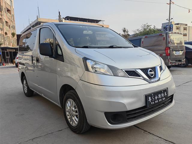 Nissan NV200