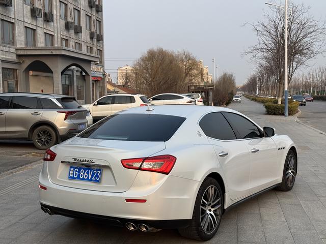 Maserati Ghibli