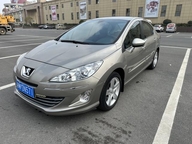 Peugeot 408