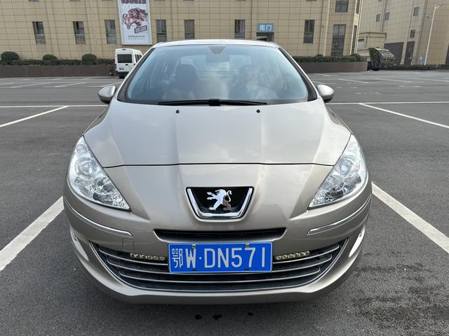 Peugeot 408