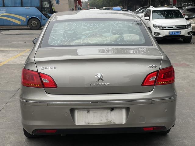 Peugeot 408