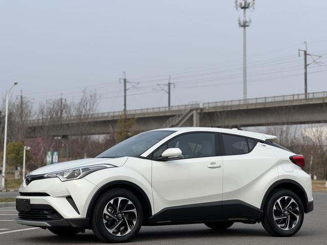 Toyota C-HR Hybrid