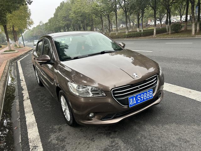 Peugeot 301