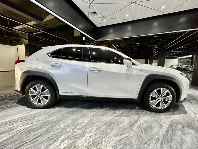 Lexus UX EV