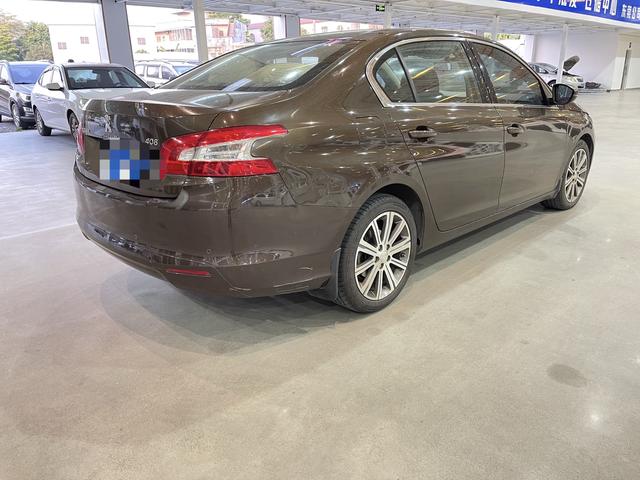 Peugeot 408