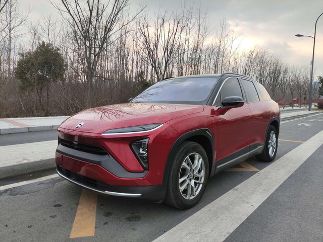 NIO ES6