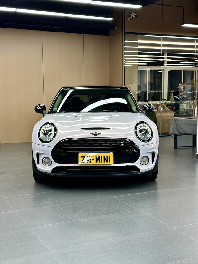 MINI CLUBMAN