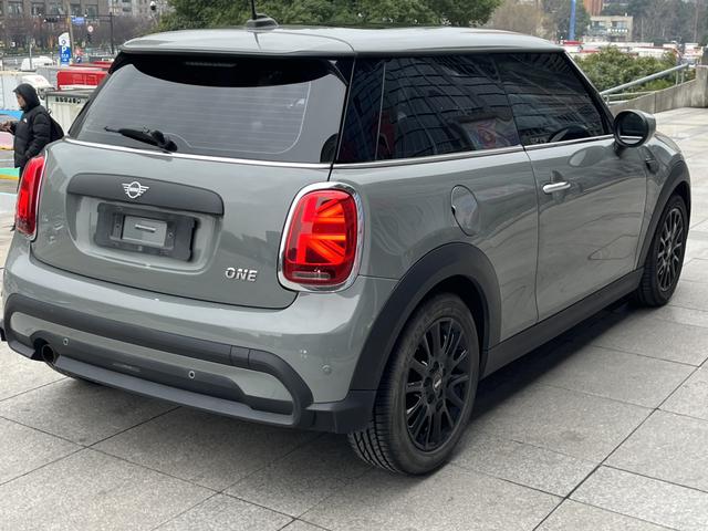 MINI MINI