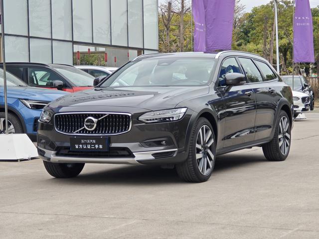 Volvo V90