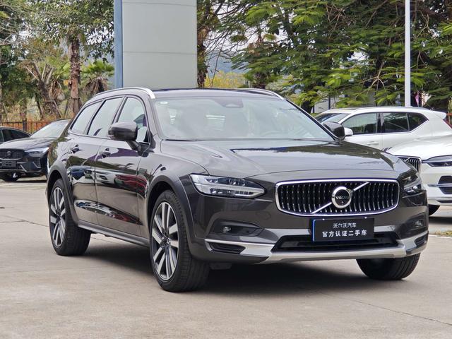 Volvo V90