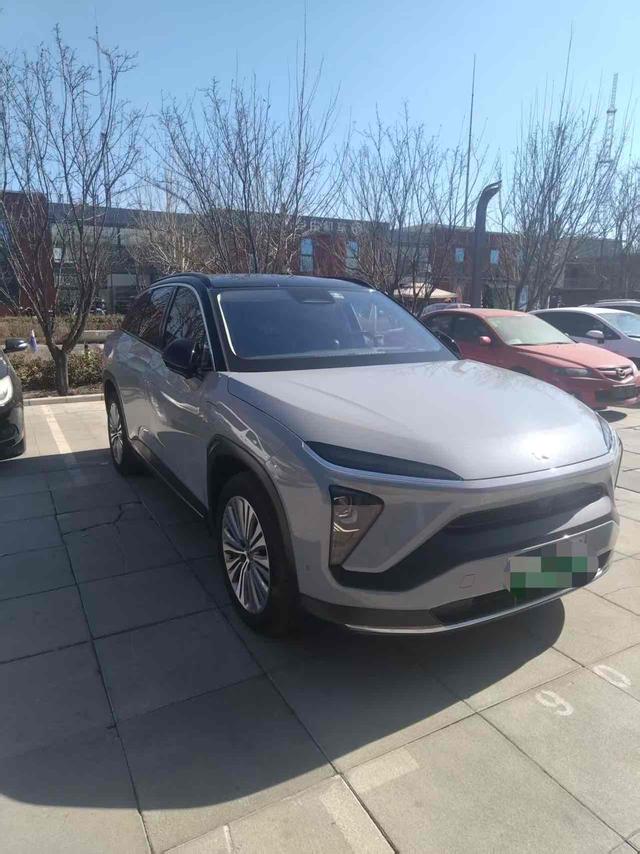 NIO ES6