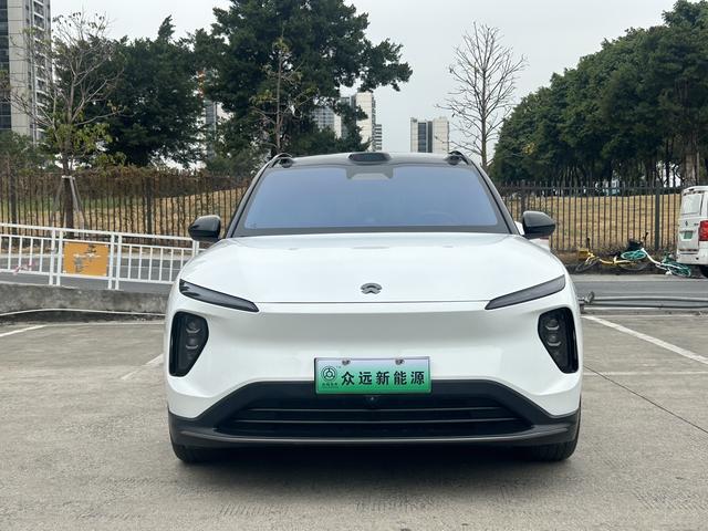 NIO ES6