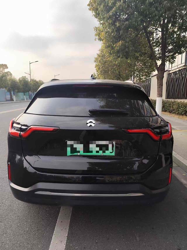 NIO ES6