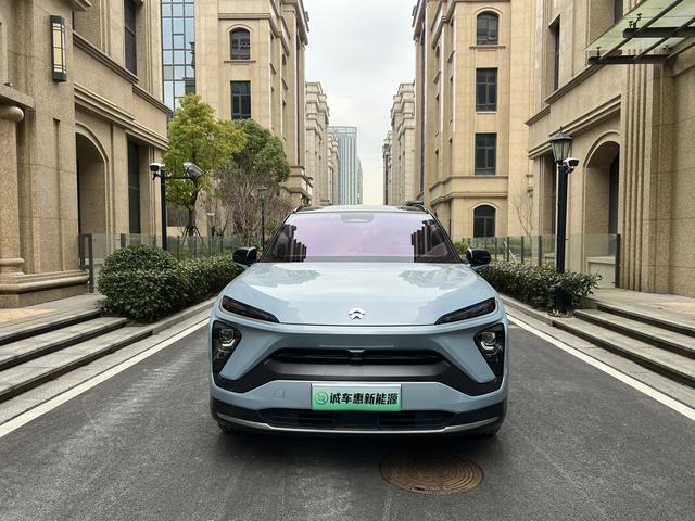 NIO ES6