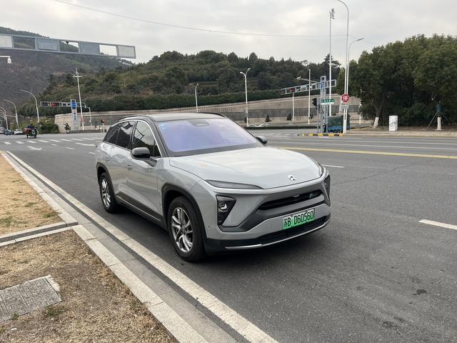 NIO ES6