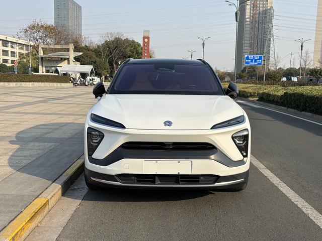 NIO ES6