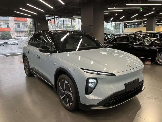 NIO ES6