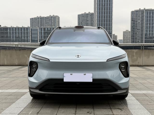 NIO ES6