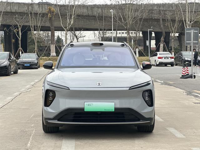 NIO ES6