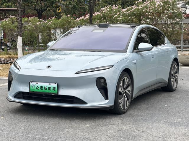 NIO ET5