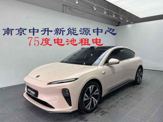 NIO ET5