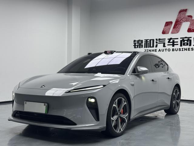 NIO ET5