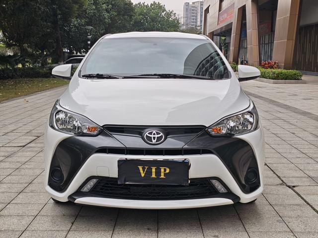 Toyota YARiS L to dazzle