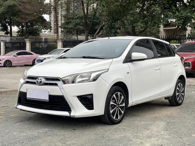 Toyota YARiS L to dazzle