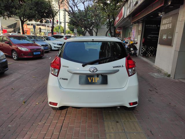 Toyota YARiS L to dazzle