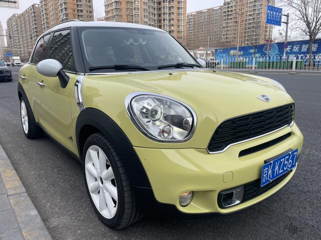 MINI COUNTRYMAN