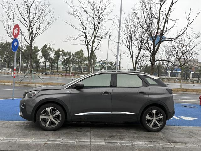 Peugeot 4008