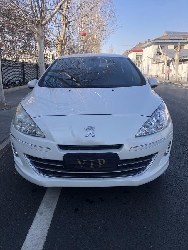 Peugeot 408