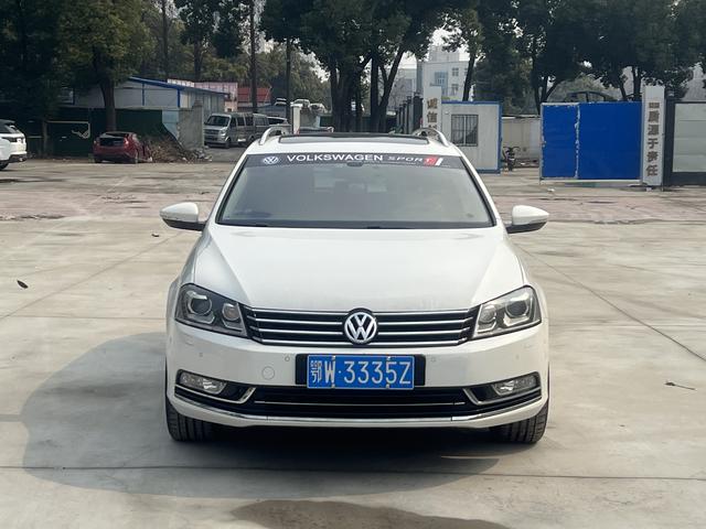 Volkswagen Magotan (imported)