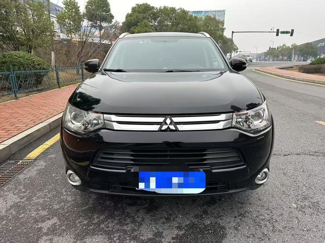 Mitsubishi Outlander (imported)