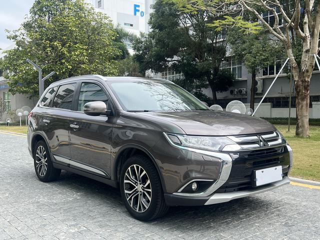 Mitsubishi Outlander (imported)