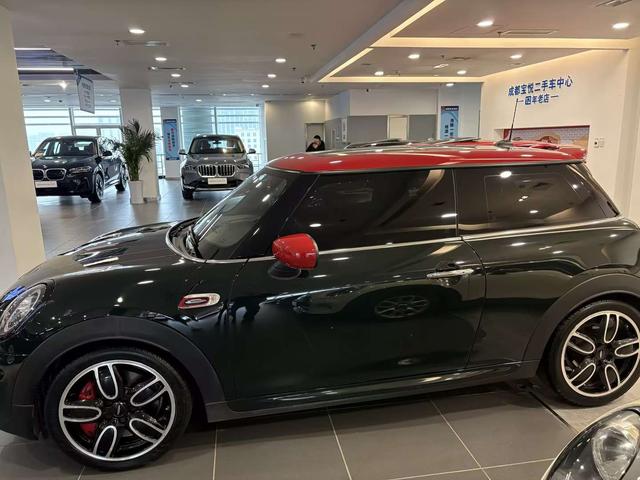 MINI JCW