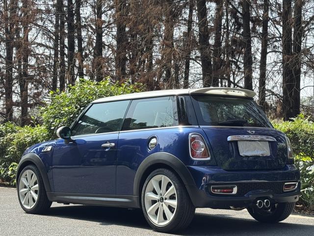 MINI MINI