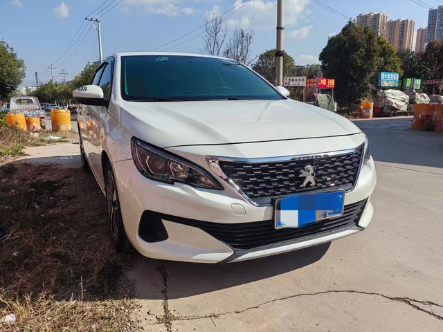 Peugeot 408