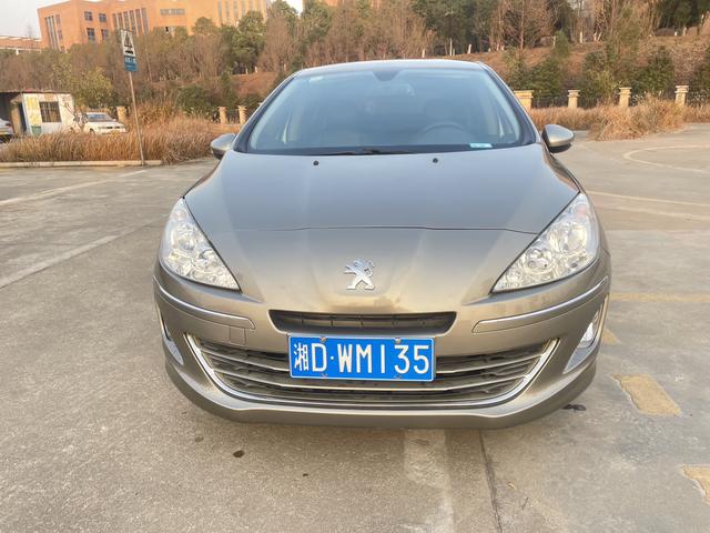 Peugeot 408