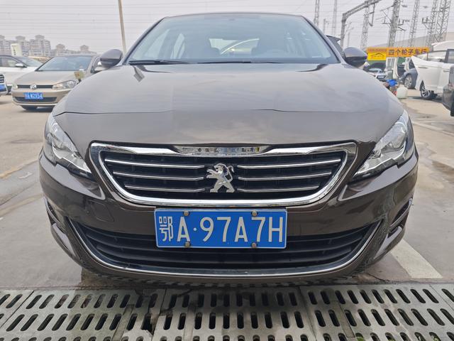 Peugeot 408