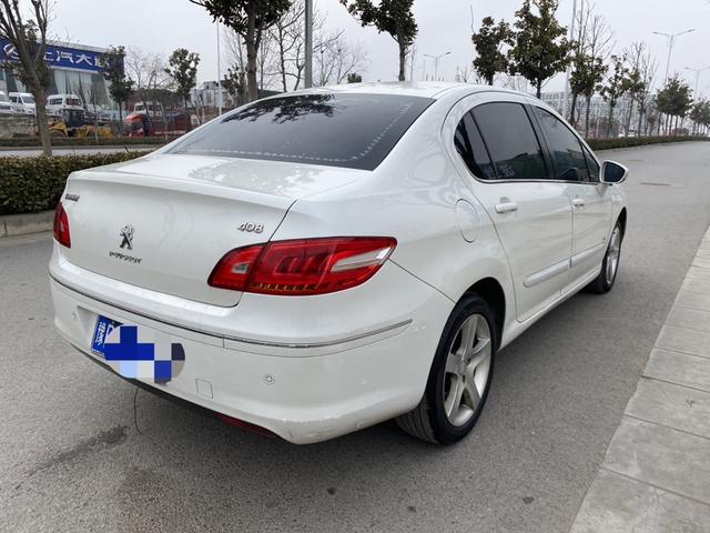 Peugeot 408