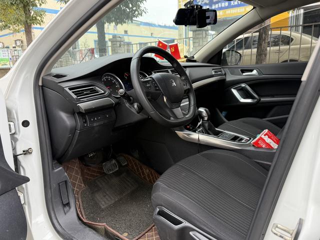 Peugeot 408