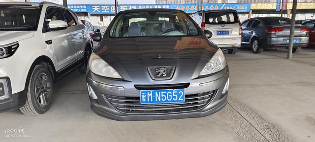 Peugeot 408