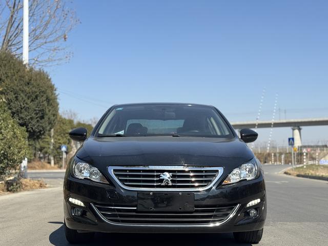 Peugeot 408