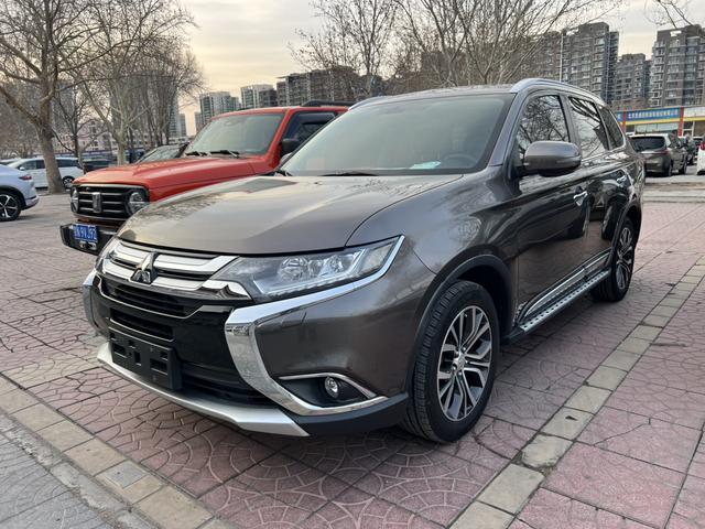 Mitsubishi Outlander