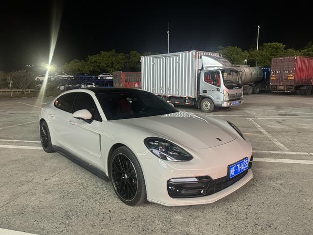 Porsche Panamera