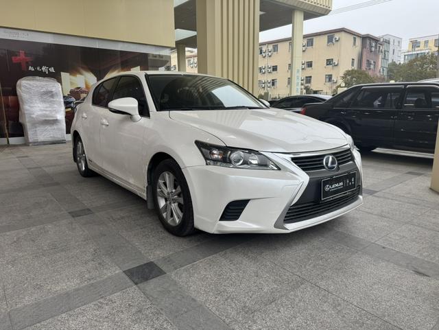 Lexus CT