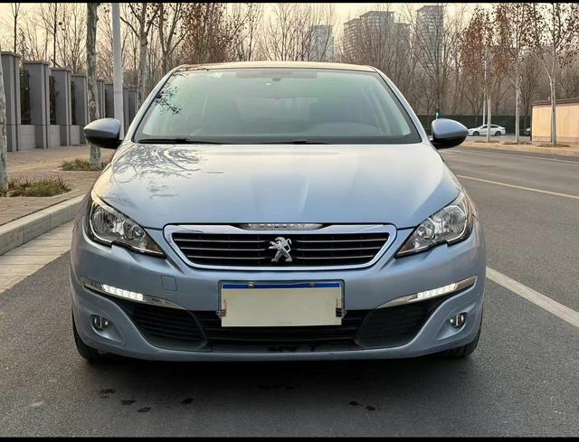 Peugeot 308S